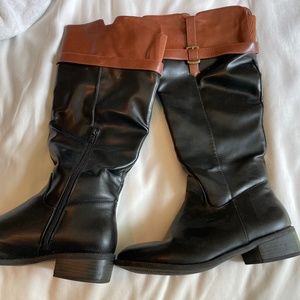 Two-toned riding boots